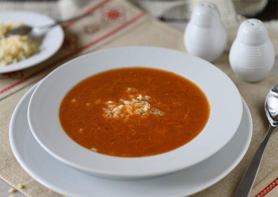 Фото: Томатный суп с рисом
