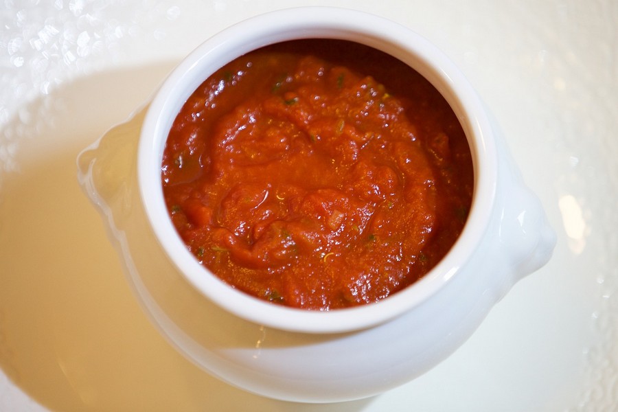 фото: простой рецепт домашнего кетчупа